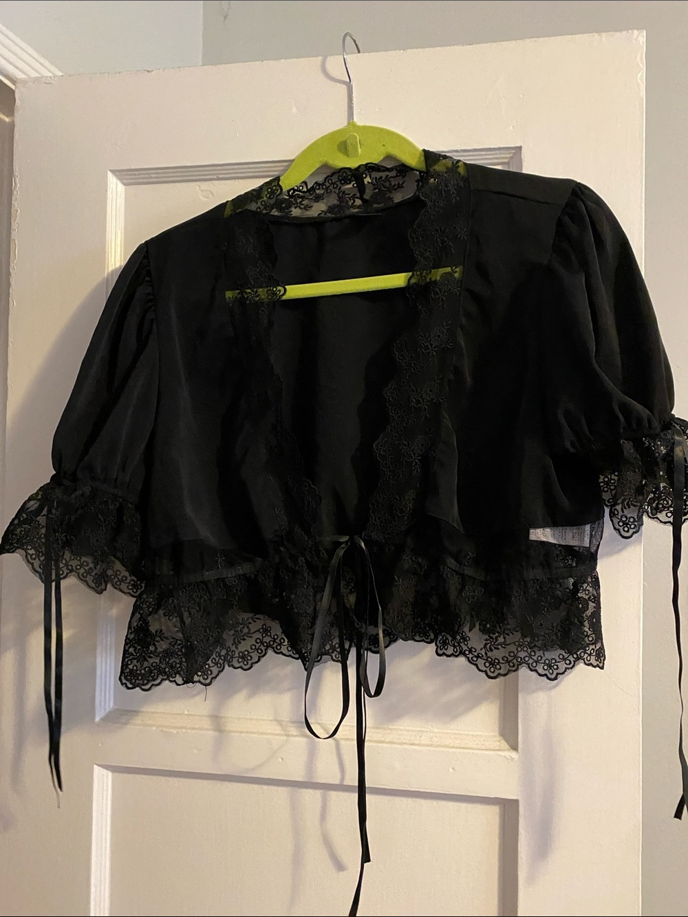 SHEIN Black Lace-Trim Cropped Tie-Front Top
